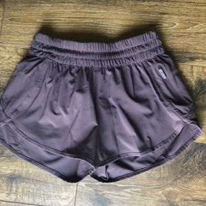 Lululemon tracker 4” shorts